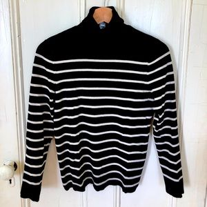 Black and white striped knitted turtleneck